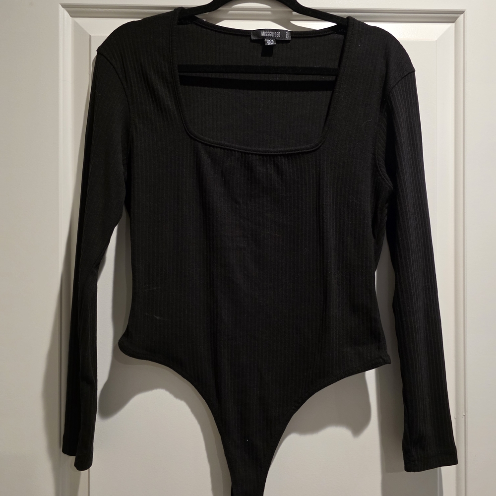 Missguided + Ribbed Black Long Sleeve Bodysuit